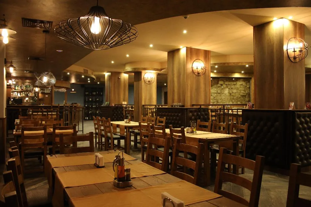 Restaurant, Golden Tulip Varna Hotel, Varna