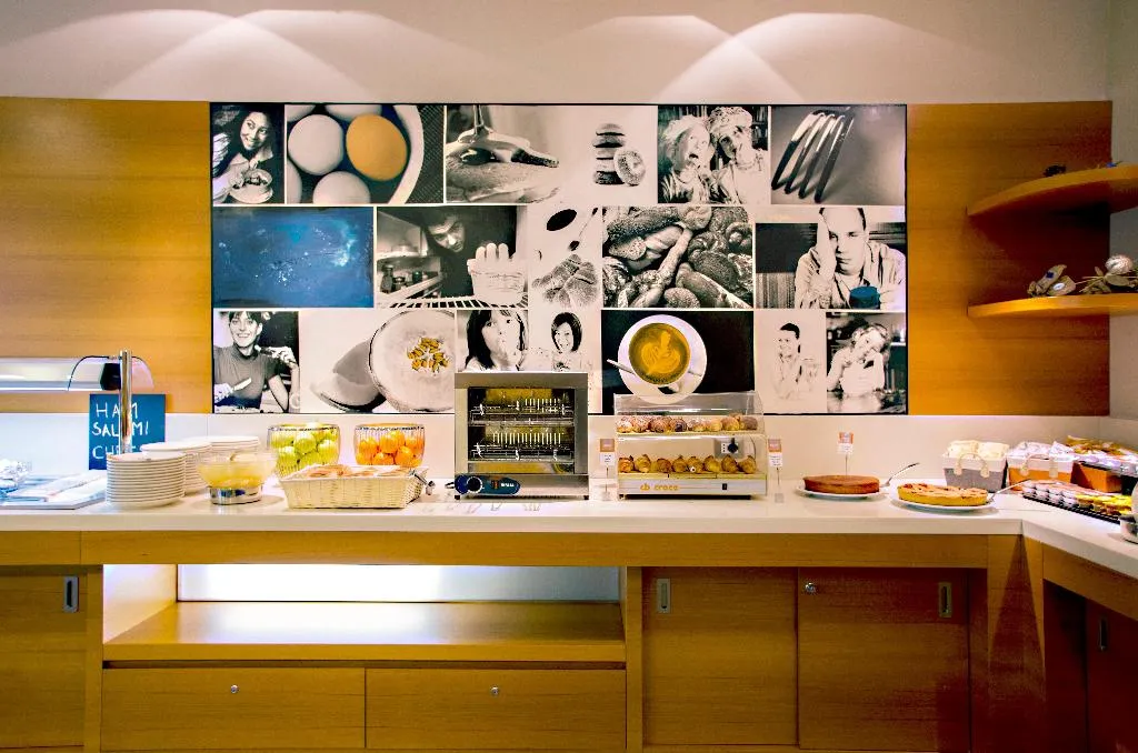 Restaurant, Holiday Inn Express Milan-Malpensa Airport, Milan