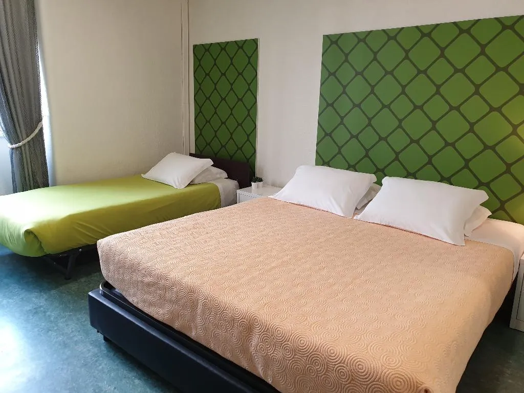 TRIPLE STANDARD Room, Tagus Royal Residence, Lisbon