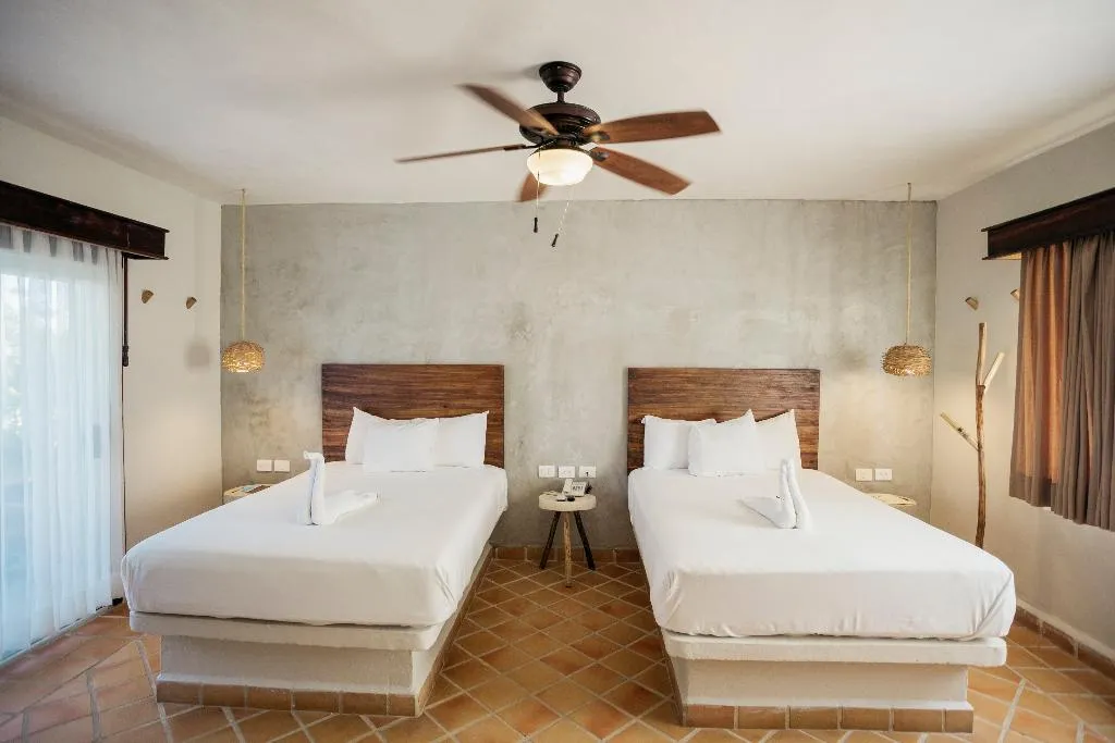Room PARTIAL OCEAN VIEW TWO DOUBLE BEDS Room, Petit Lafitte, Playa Del Carmen