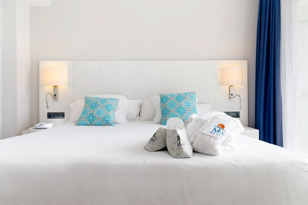 JUNIOR SUITE SEA VIEW Room, Mar Hotels Alcanada, Majorca