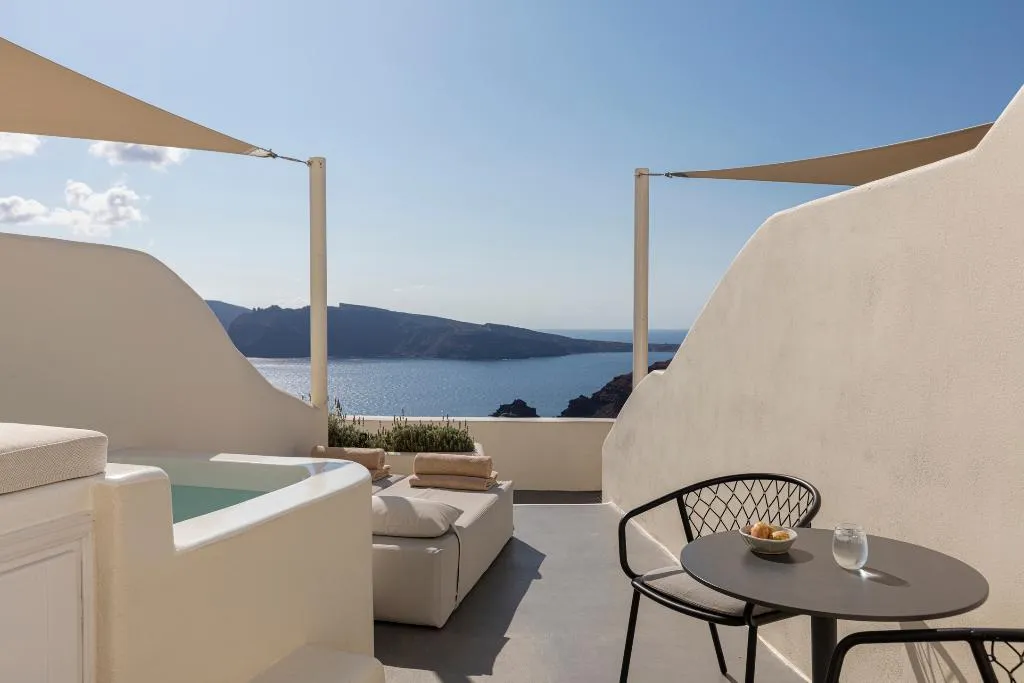 JUNIOR SUITE CAPACITY 2 Room, Canaves Oia Suites, Santorini