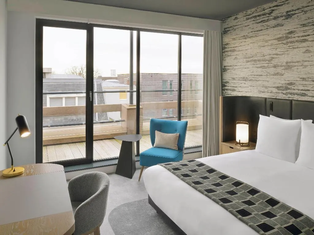 Room, Movenpick Hotel The Hague, Amsterdam