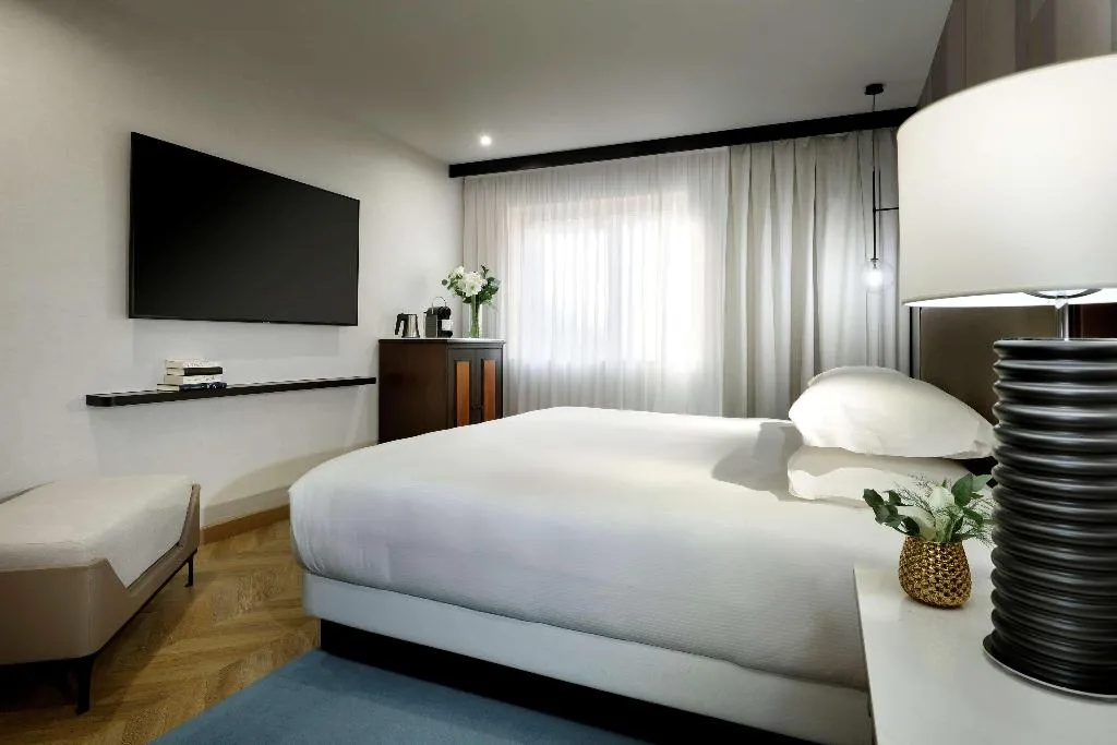 DOUBLE DELUXE Room, Hyatt Regency Hesperia Madrid, Madrid