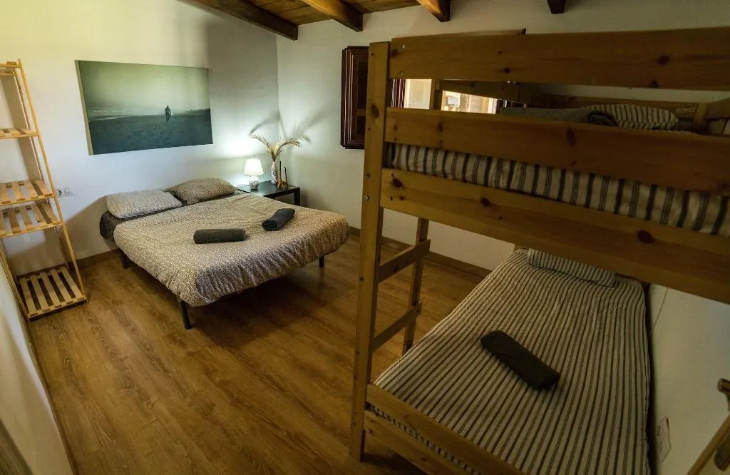 Room, Twin Fin Surf Camp - Hostel, Tenerife