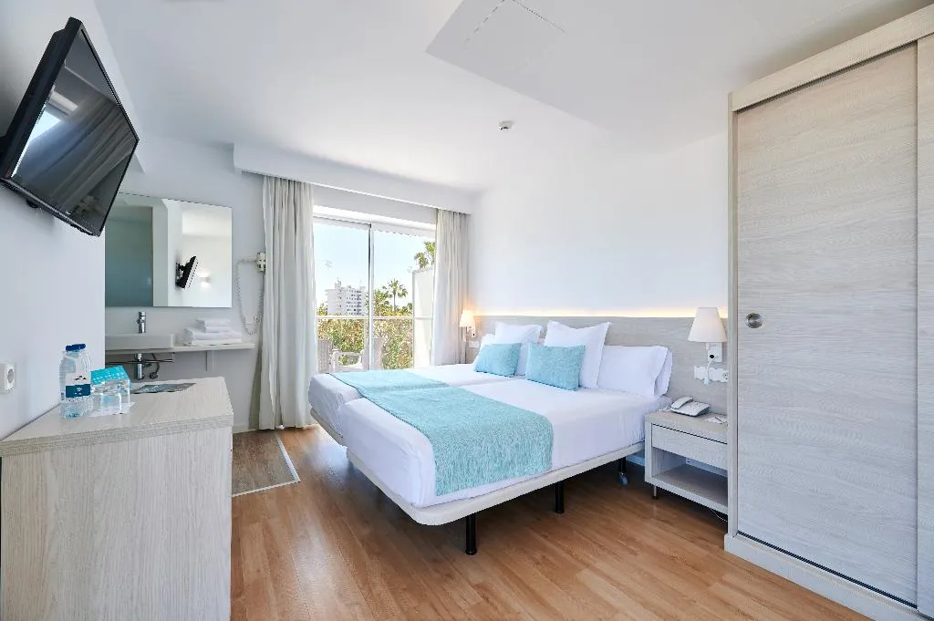 FAMILY ROOM STANDARD Room, Alua Boccaccio, Majorca