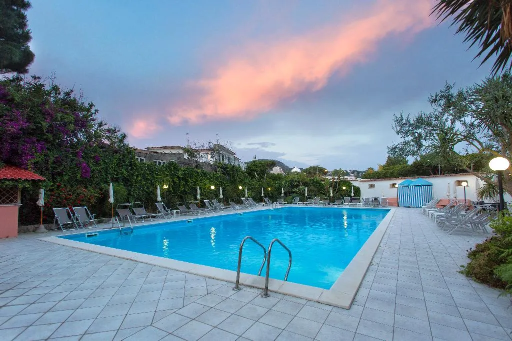 Pool, Eden Park, Naples