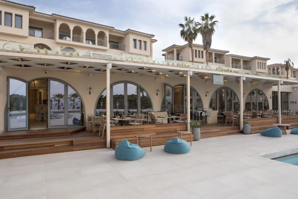 Restaurant, MERAVIA Leonardo Limited Edition, Halkidiki