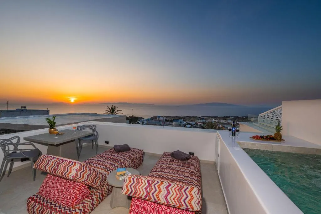 Room, La Madeleine Oia, Santorini