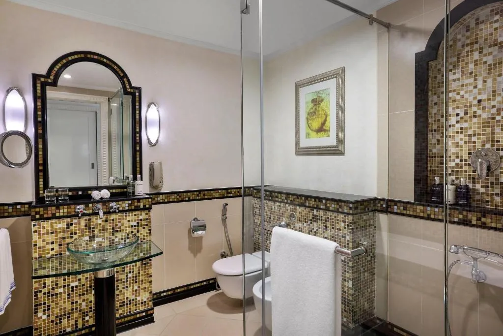 Room, Habtoor Grand Resort, Autograph Collection, Dubai