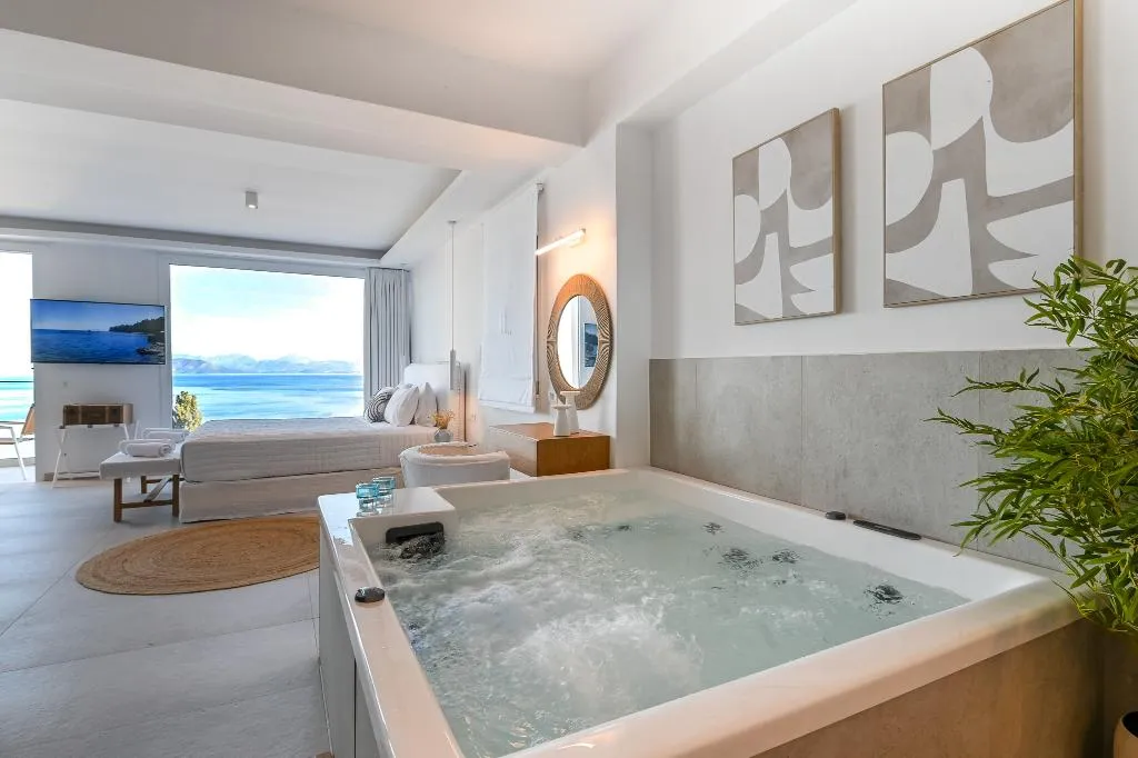 SUITE WITH JACUZZI Room, Achillion Luxury Corfu Villa, Corfu