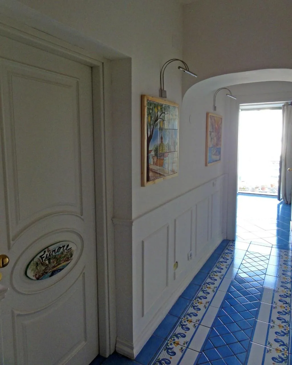 Lobby, Dimora Carlo III, Naples
