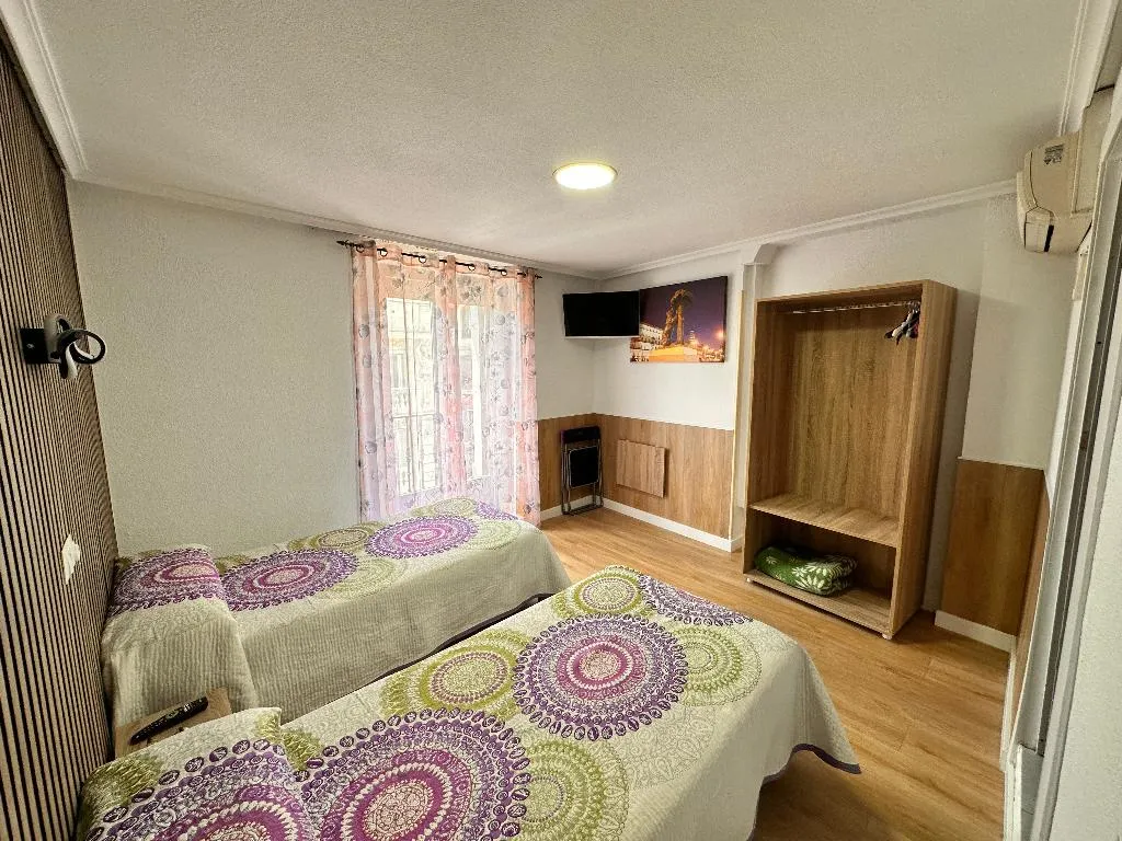 DOUBLE STANDARD Room, Hostal Rober, Madrid