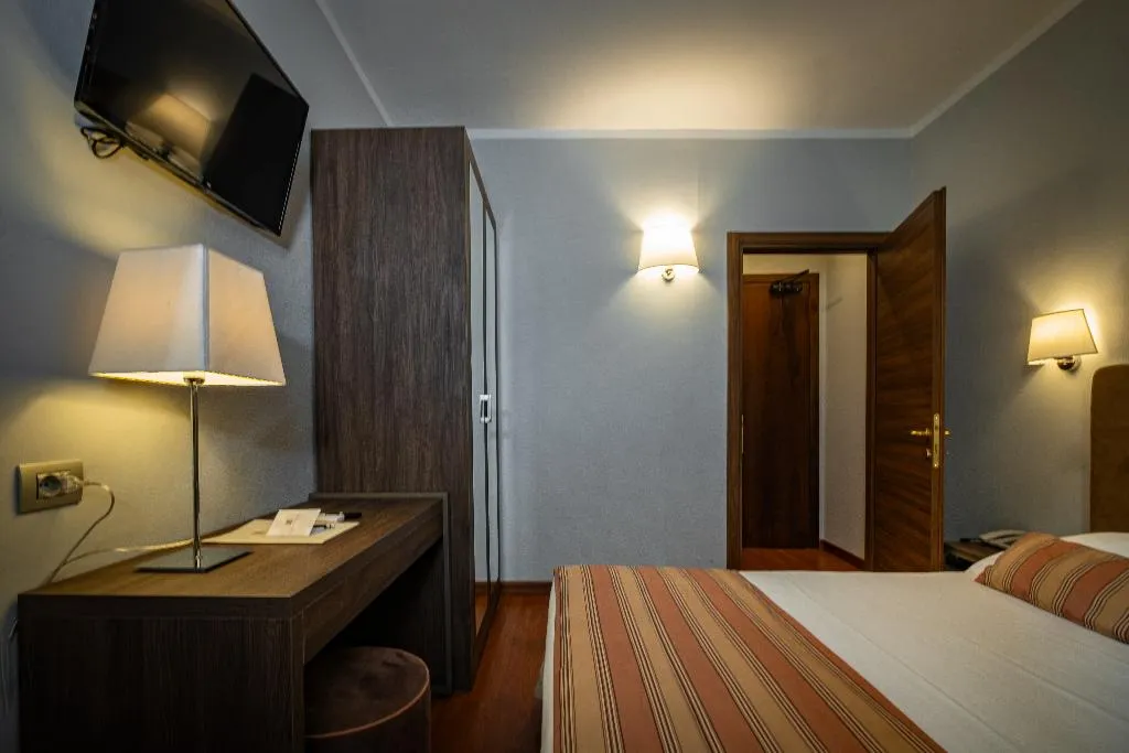 TWIN STANDARD Room, Hotel Bosone Palace, Umbria