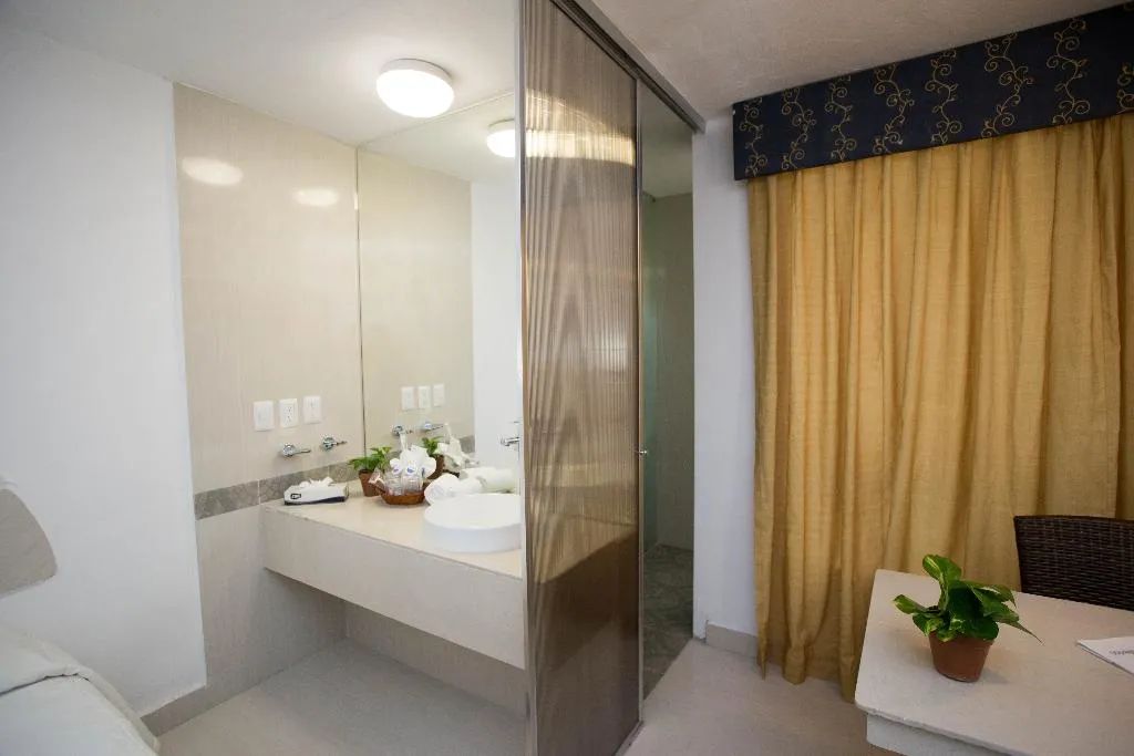 DOUBLE SUPERIOR Room, Plaza Caribe, Cancun Area