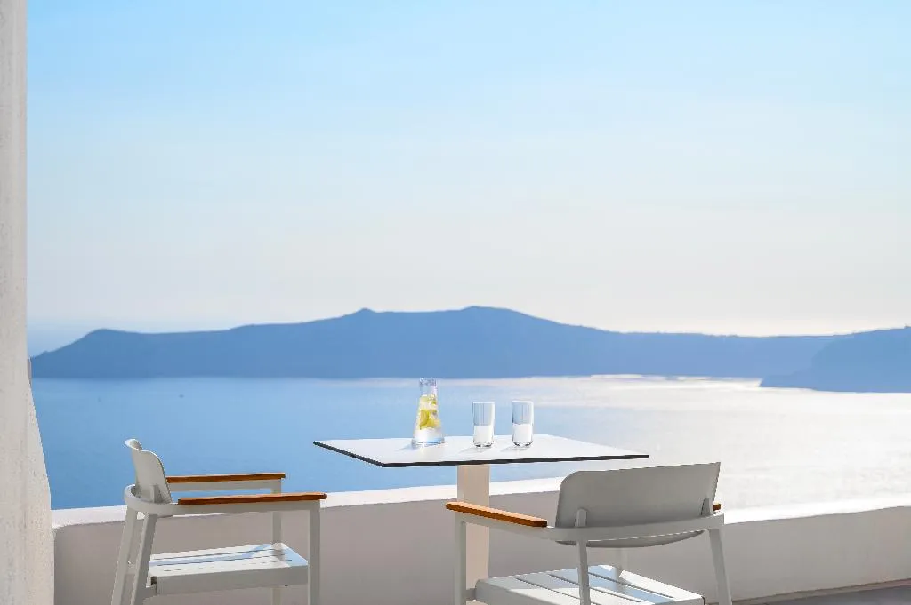 STUDIO CAPACITY 2 Room, Astra Suites, Santorini