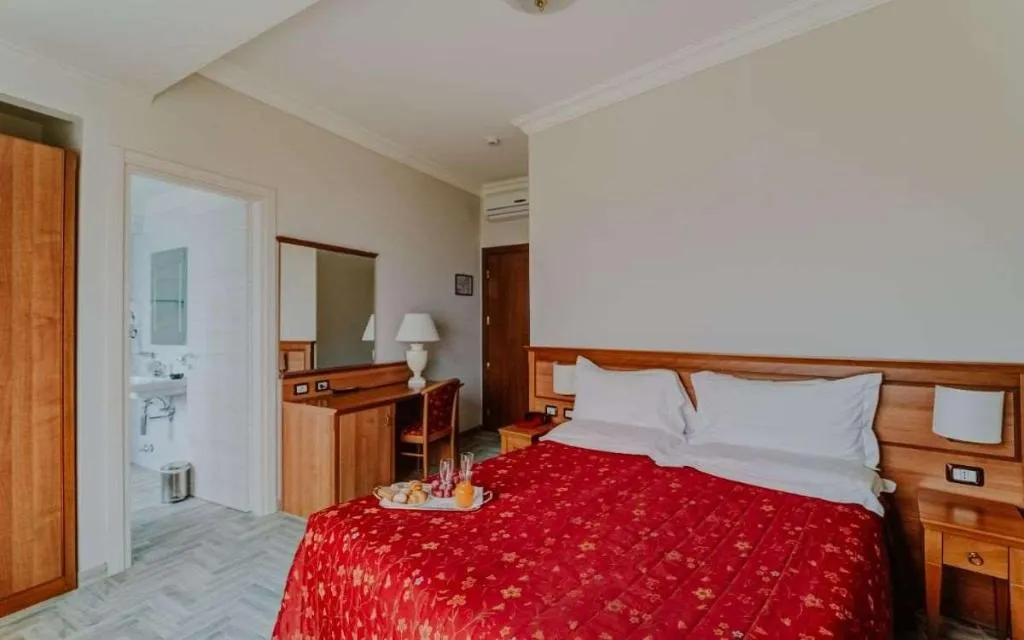 Room, Flora Hotel, Milan