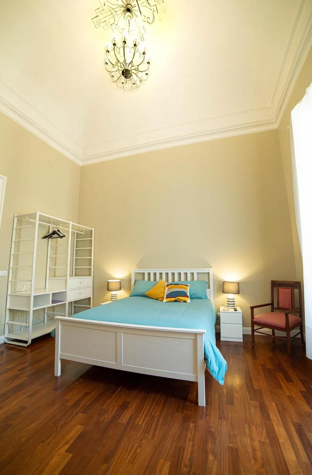 Room, Le 4 Leggende, Catania