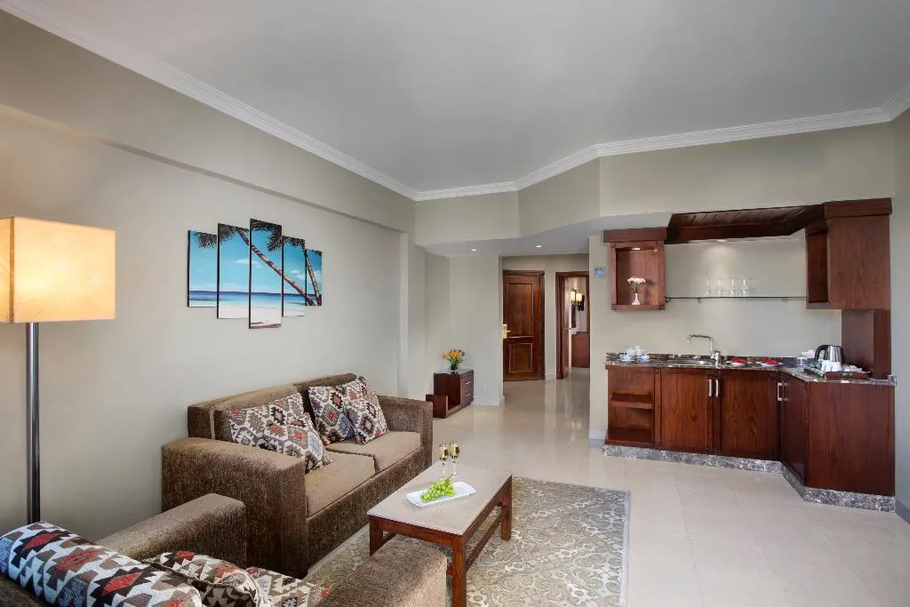 SUITE CAPACITY 3 Room, Sultan Gardens Resort, Red Sea Riviera