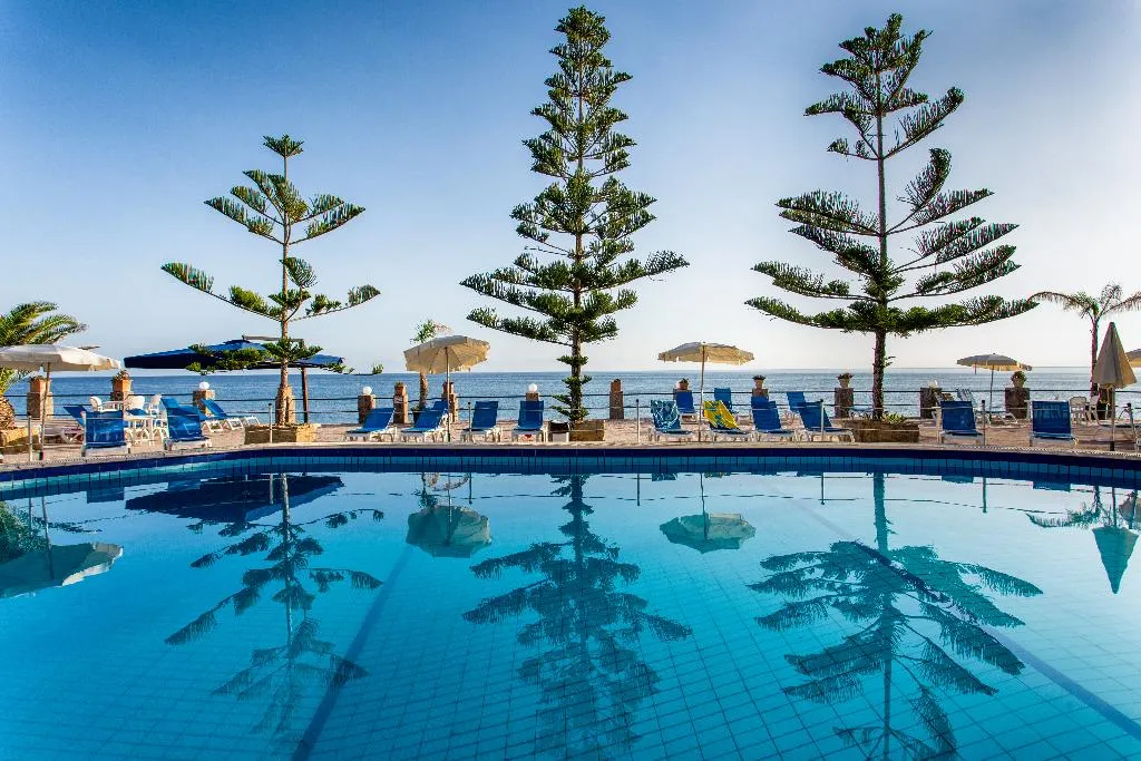 Pool, Hotel La Playa Blanca, Palermo