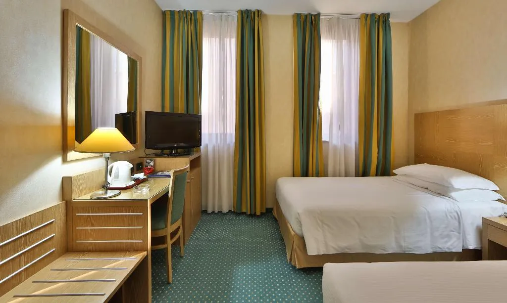 Room, Best Western Cavalieri della Corona, Milan
