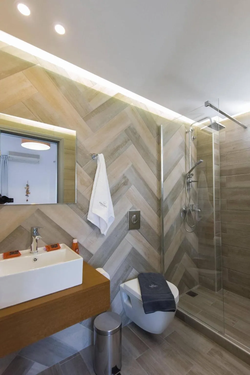 Room, Ria, Crete
