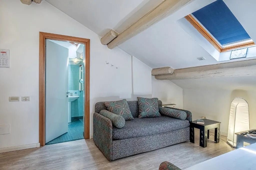 QUADRUPLE STANDARD Room, Villa Mabapa, Venice