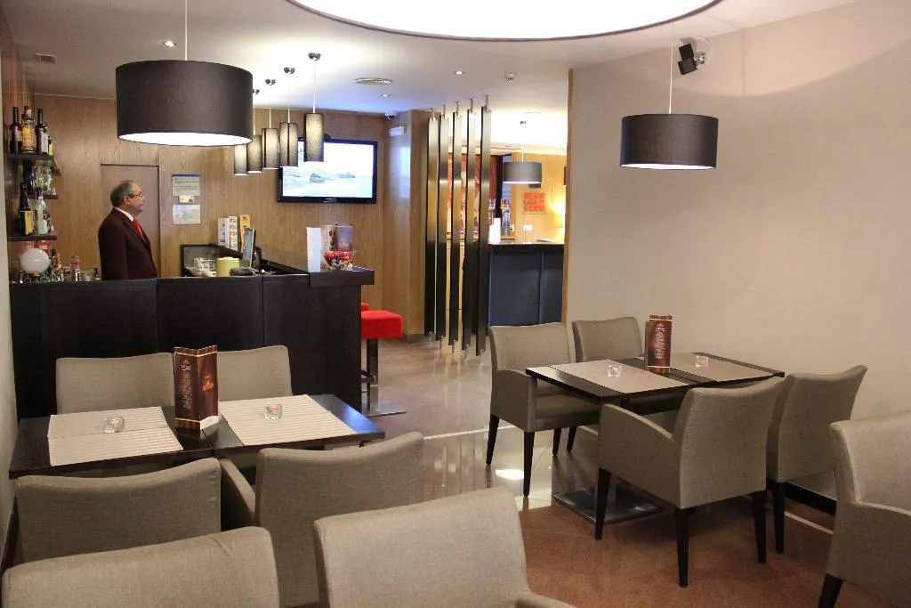 Bar, Hotel Principe Lisboa, Lisbon