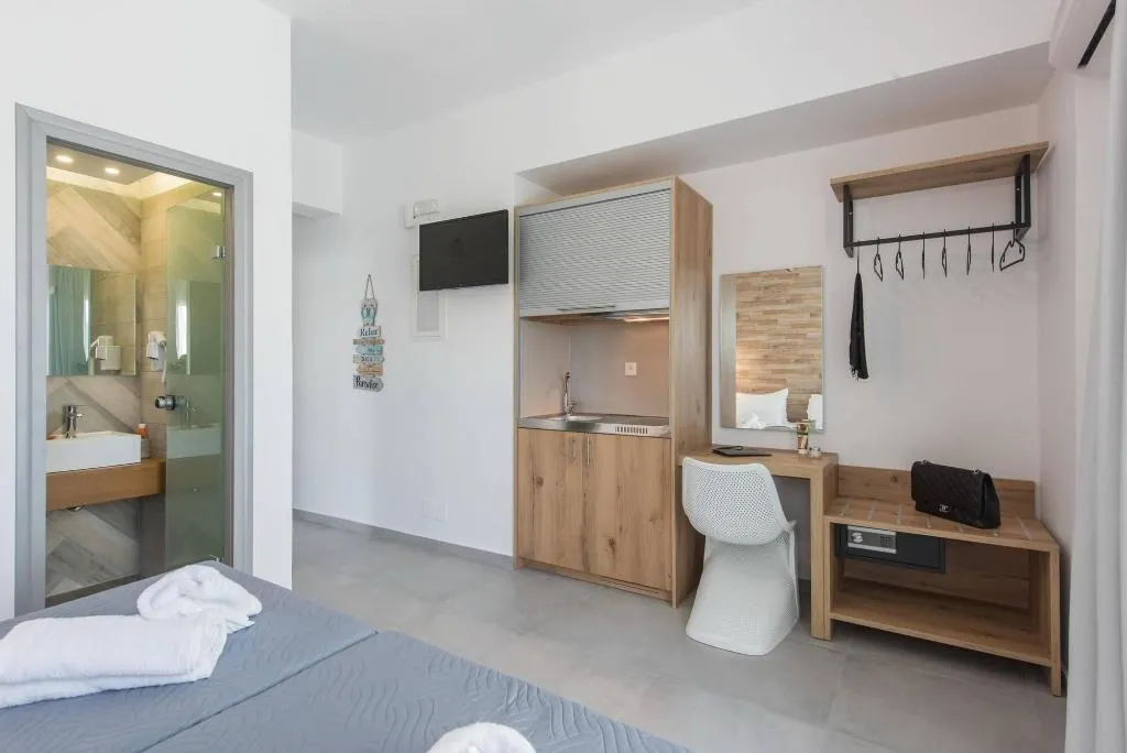 Room, Ria, Crete