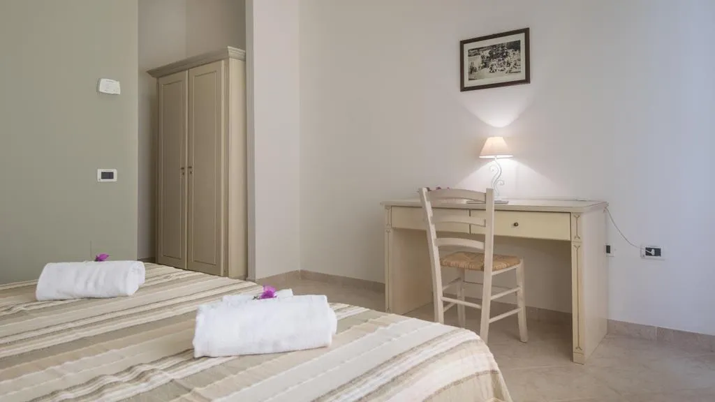 TRIPLE STANDARD Room, Argentiera Inn Hotel & Hostel, Cagliari