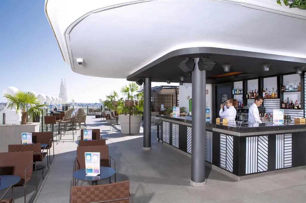 Terrace, Hotel Riu Plaza España, Madrid
