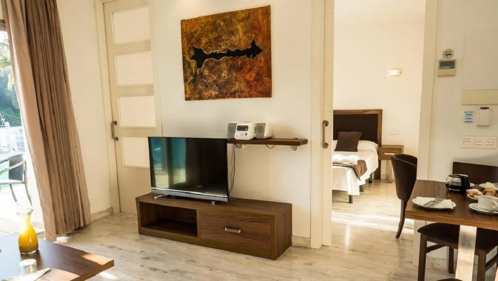 Room, Portodrach Aparthotel & Suites, Majorca