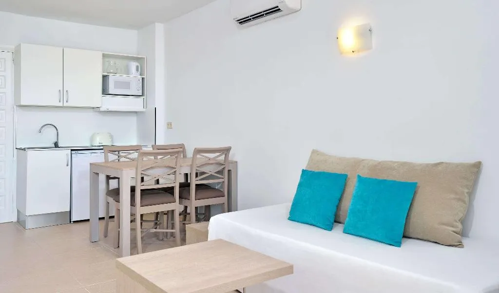 APARTMENT SUPERIOR Room, Sol Cala d'Or Apartamentos, Majorca