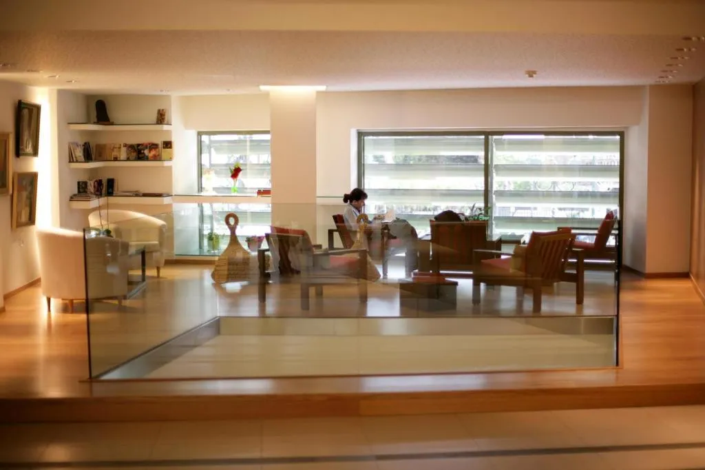 Lobby, Athinais, Athens
