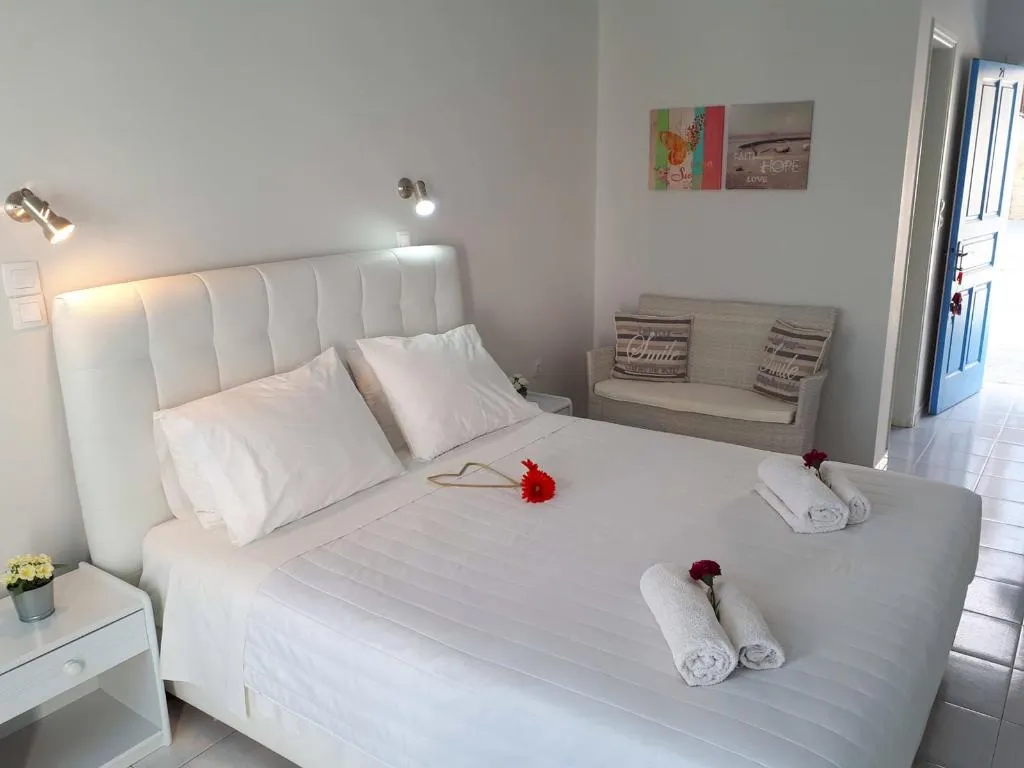 Double or Twin SEA VIEW Room, Petradi, Santorini