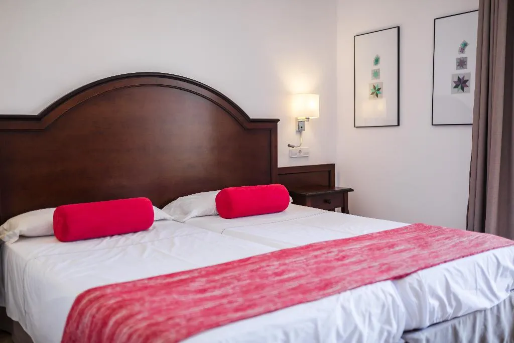 Double or Twin WITH BALCONY Room, Ca'l Bisbe, Majorca