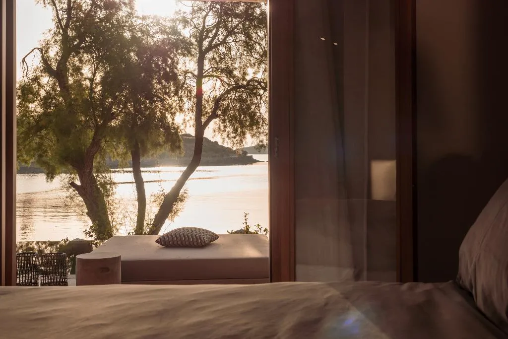 VILLA WITH PRIVATE POOL Room, Minos Beach Art Hotel, a Member of Design Hotels, Crete