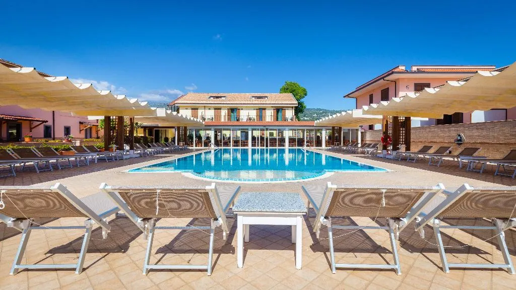 Pool, La Terra Dei Sogni Country Hotel, Catania