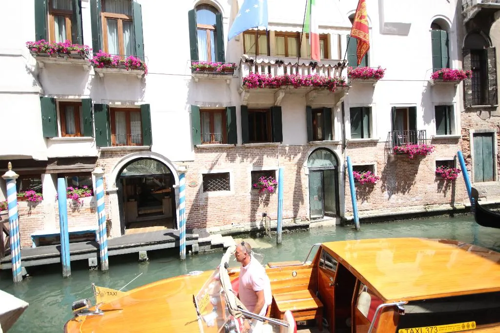 General view, Colombina, Venice