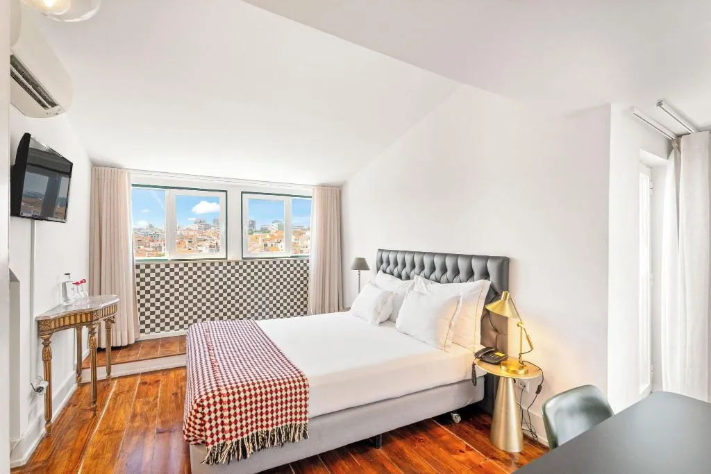 DOUBLE SUPERIOR QUEEN BED Room, Casa Do Jasmim By Shiadu, Lisbon