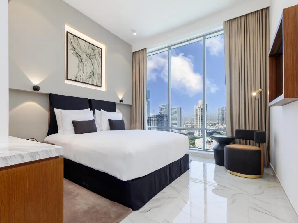 DOUBLE DELUXE KING BED Room, Holiday Inn Dubai Village Circle by IHG, Dubai