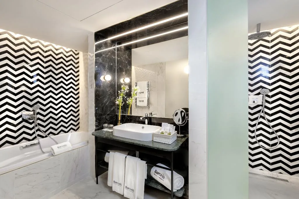 DOUBLE SINGLE USE DELUXE Room, Barceló Torre de Madrid, Madrid