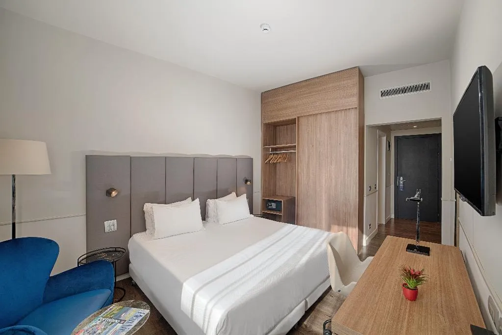 SINGLE SUPERIOR Room, NH Napoli Panorama, Naples