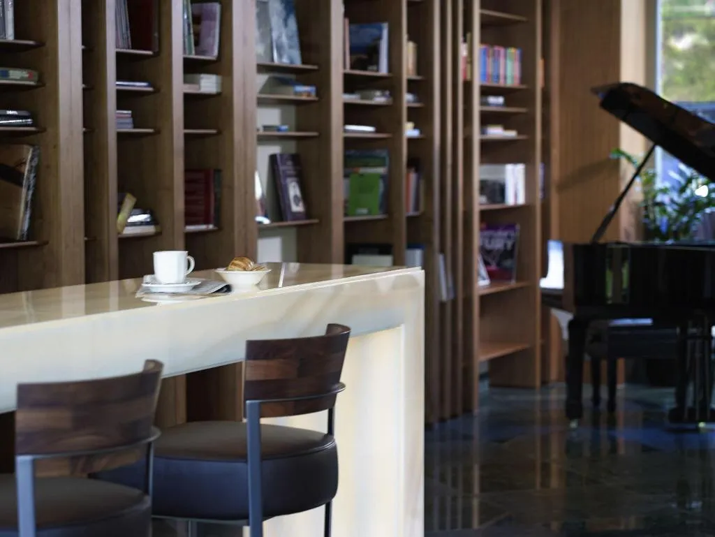 Lobby, Samaria, Crete