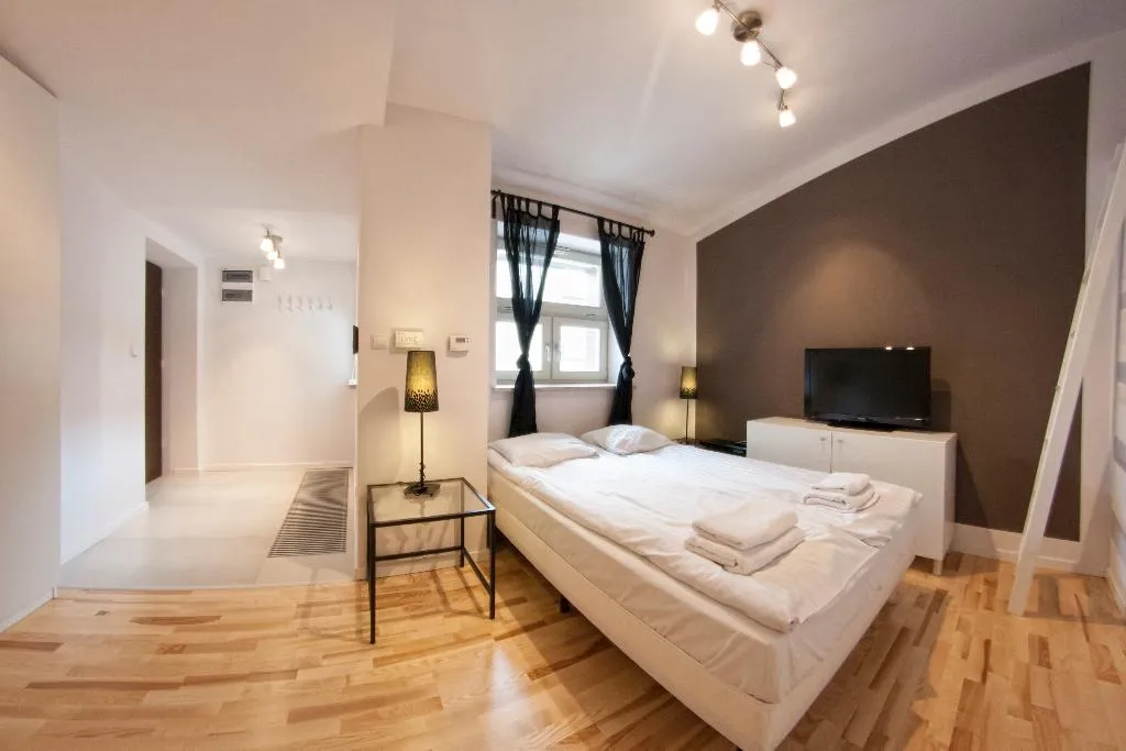 STUDIO CAPACITY 2 Room, Yourplace Biskupia Apartments, Krakow