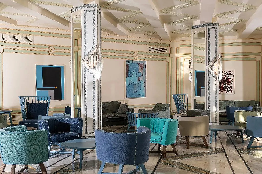 Bar, Grand Hotel Vesuvio, Naples