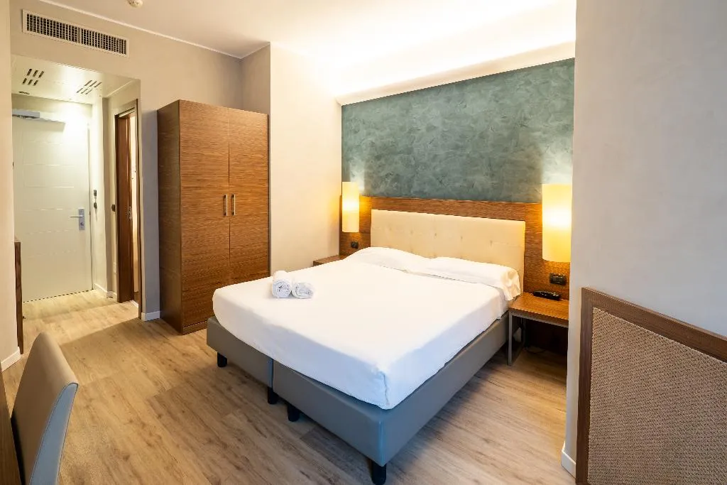 DOUBLE PREMIUM Room, Hotel Des Etrangers, Milan