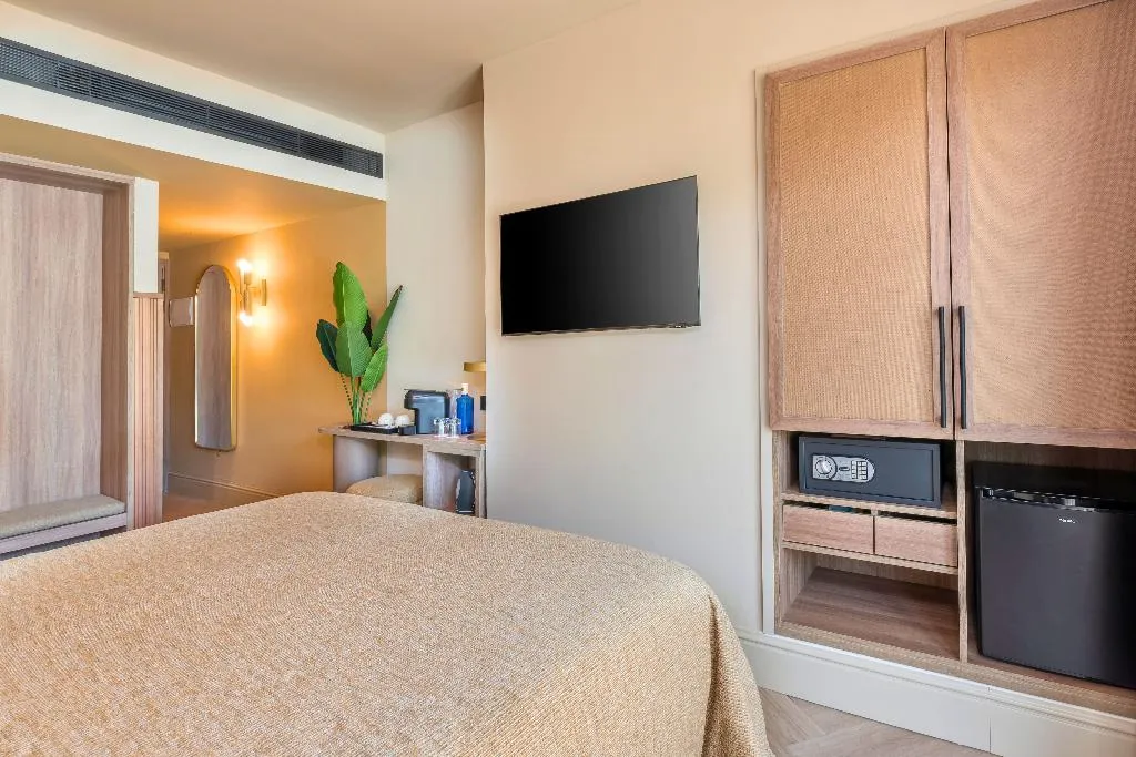 Double or Twin SEA VIEW Room, Aubamar Palma Resort, Majorca