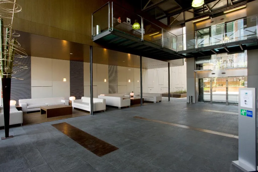 Lobby, Holiday Inn Express Barcelona City 22@, Barcelona