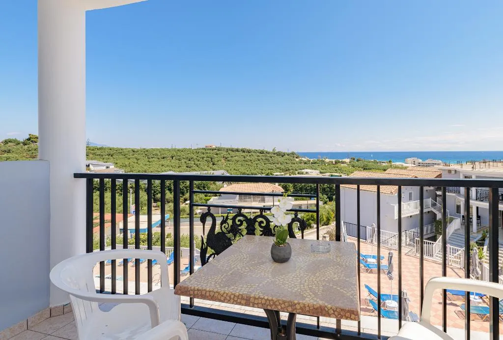 TRIPLE STANDARD Room, Christina Apartments, Zante